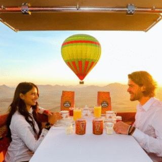 Sunrise hot air balloon and Berber breakfast near Marrakech — gallery view 4